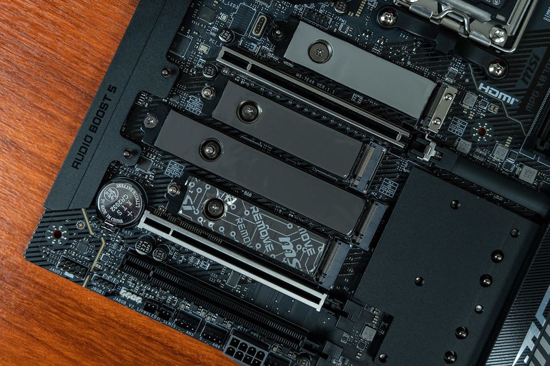 9800X3D的黄金搭档，CPU内存一键超频，微星MPG X870E 暗黑主板体验