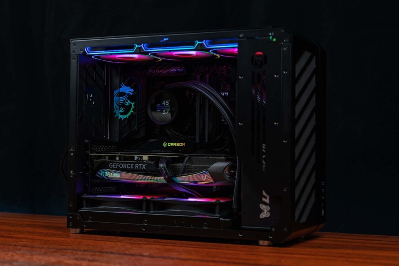 9800X3D的黄金搭档，CPU内存一键超频，微星MPG X870E 暗黑主板体验