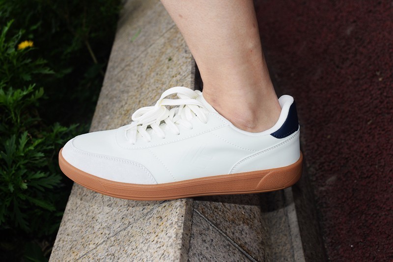 复古感和实用性并存 FREE TIE德比训练鞋