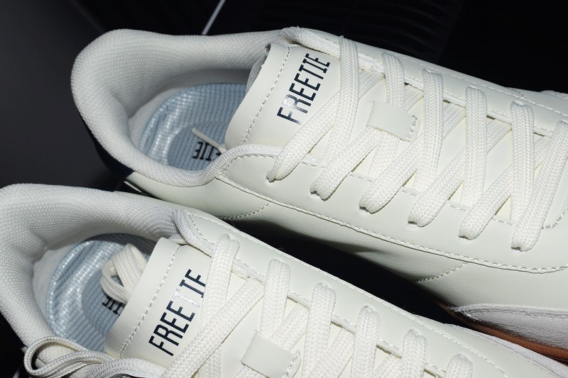 复古感和实用性并存 FREE TIE德比训练鞋