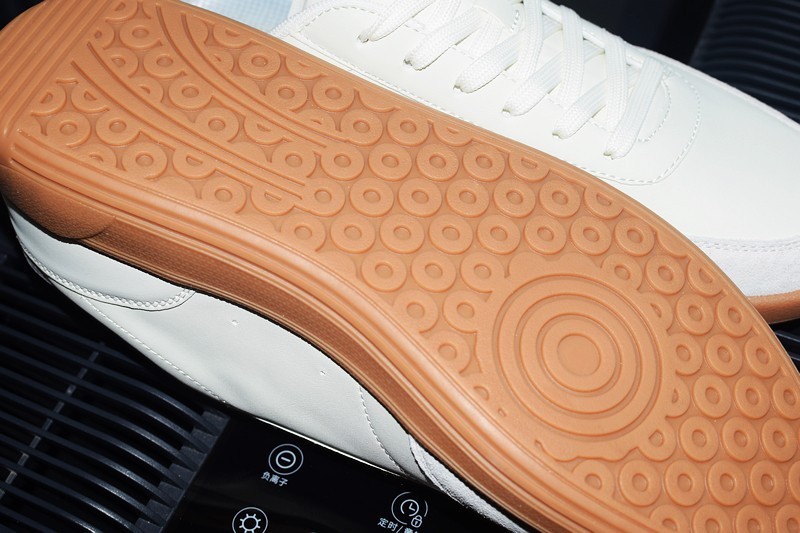 复古感和实用性并存 FREE TIE德比训练鞋