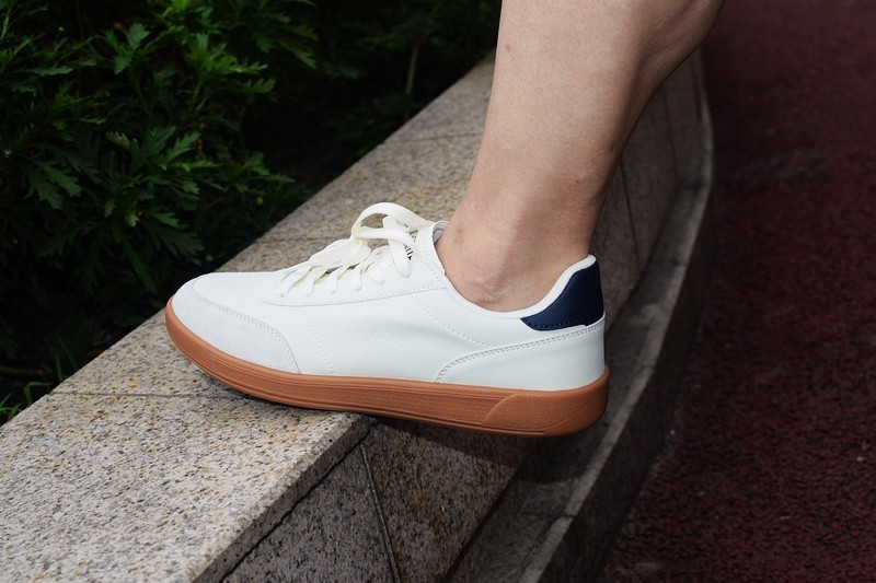 复古感和实用性并存 FREE TIE德比训练鞋