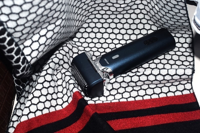 剃须“净”界新定义！未野MRX测评 21000转超高转速 快速剃净0残留