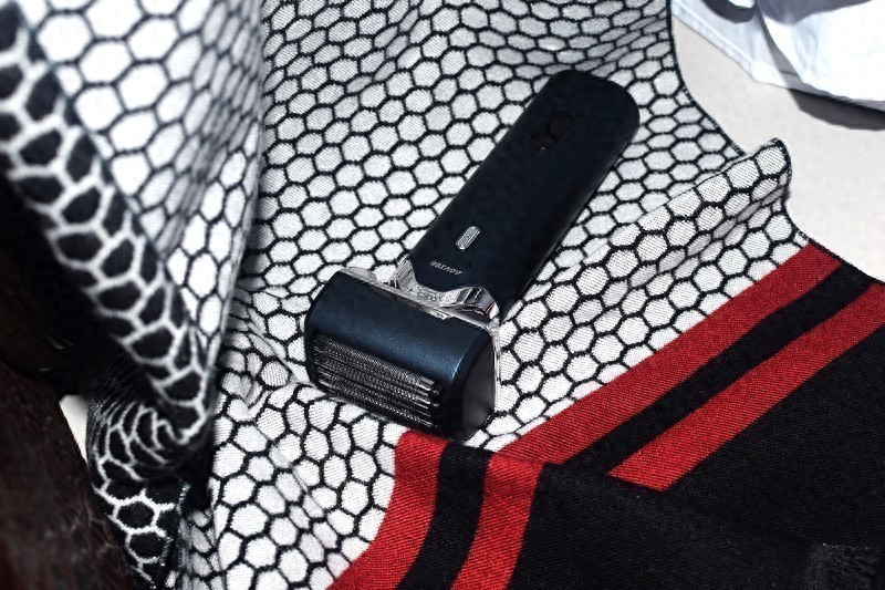 剃须“净”界新定义！未野MRX测评 21000转超高转速 快速剃净0残留