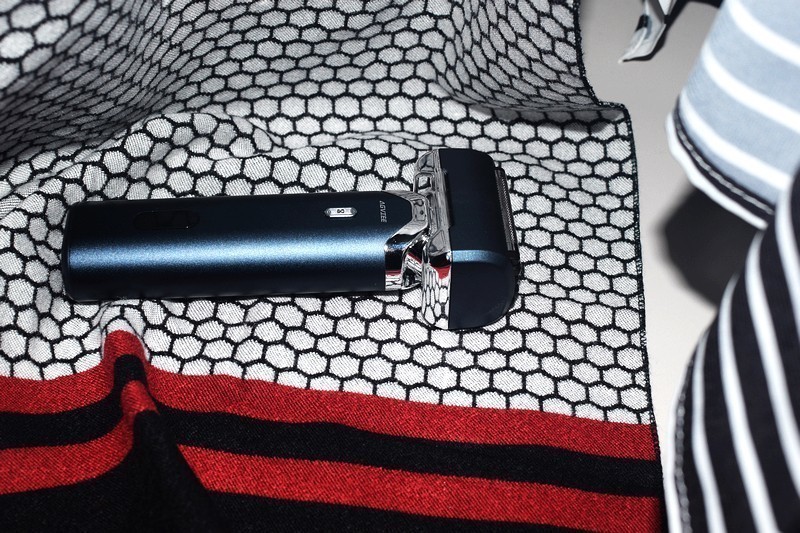 剃须“净”界新定义！未野MRX测评 21000转超高转速 快速剃净0残留