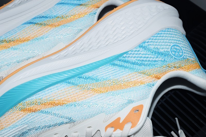 运动与舒适并行，FREE TIE云跃慢跑鞋 畅享每一步