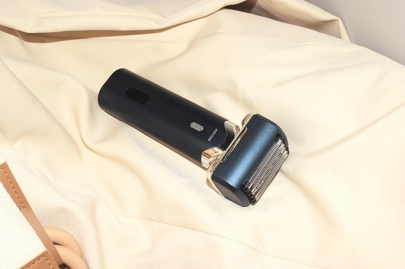 无死角净剃！未野MRX剃须刀测评：五刀头设计 让胡须再无藏匿之地