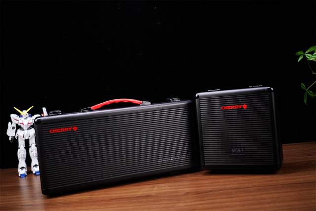 CHERRY 旗舰套装分享，MX8.2 +MC8.1你不得不入的电竞外设！