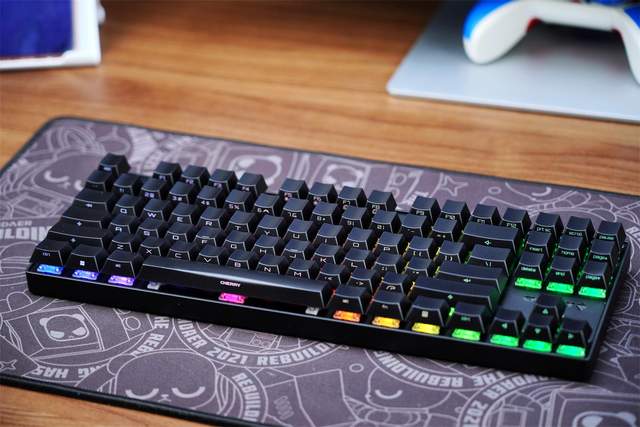 CHERRY 旗舰套装分享，MX8.2 +MC8.1你不得不入的电竞外设！