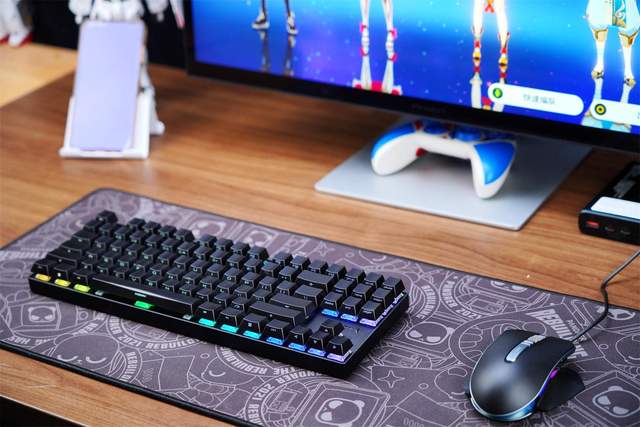 CHERRY 旗舰套装分享，MX8.2 +MC8.1你不得不入的电竞外设！