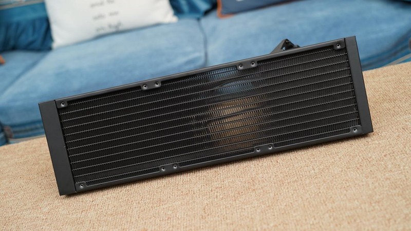 媳妇高兴就好，德商德静界打造的白色高颜值静音主机分享