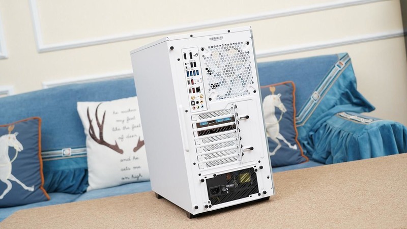 媳妇高兴就好，德商德静界打造的白色高颜值静音主机分享