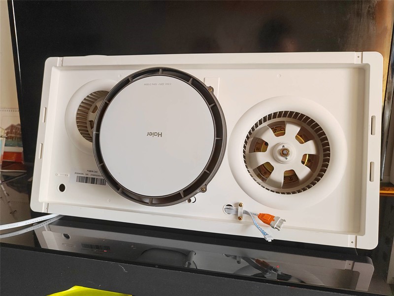 担心浴霸升温不全面，用飓能环海尔C360浴室除菌更温暖