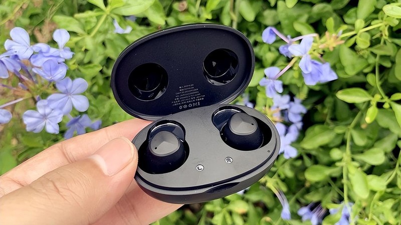 极致小巧、专为舒适而生，JEET Air2真无线蓝牙耳机