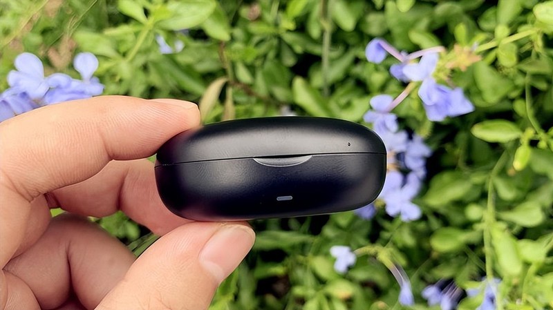极致小巧、专为舒适而生，JEET Air2真无线蓝牙耳机