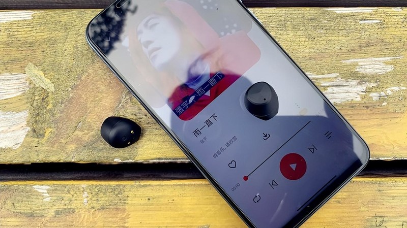 极致小巧、专为舒适而生，JEET Air2真无线蓝牙耳机