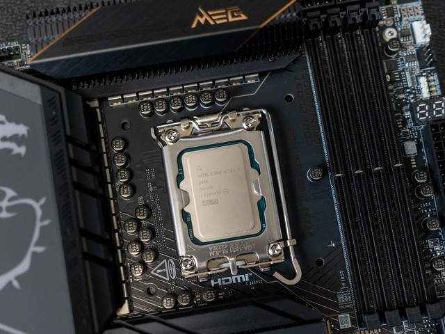 Z890轻松超频8000MHz，紫光国芯云彣DDR5 7200墨云藏境内存体验分享