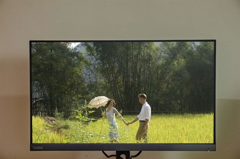 不足千元的黄金尺寸，ThinkVision S25e低蓝光护眼显示器入手体验