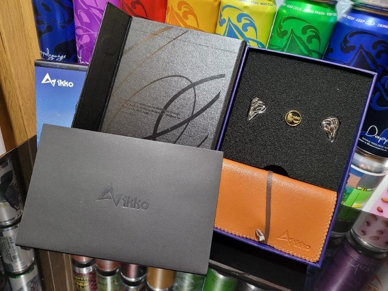 玩出新花样儿！光敏变色玻璃面板圈铁耳机iKKO OH10S体验