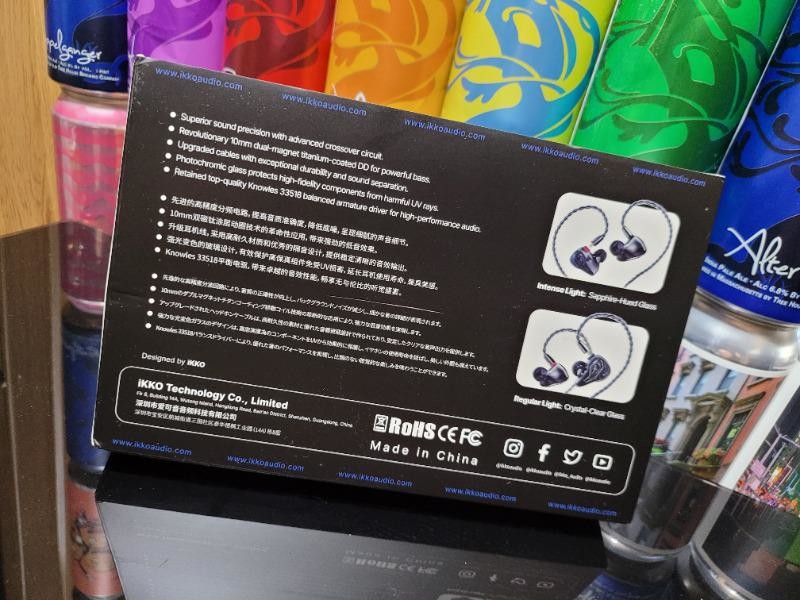 玩出新花样儿！光敏变色玻璃面板圈铁耳机iKKO OH10S体验