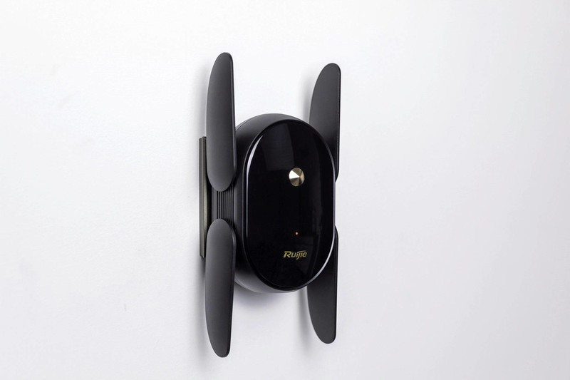 轻松一碰就能组网，锐捷蜂鸟旗舰版子母路由器真有这么好吗？