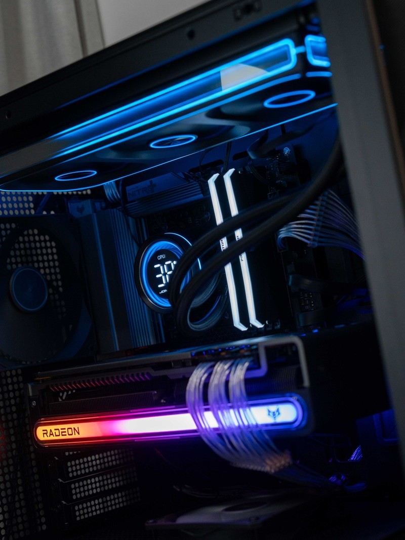 更有性价比的优质之选，蓝宝石NiTRO+ 氮动B650M WIFI主板评测