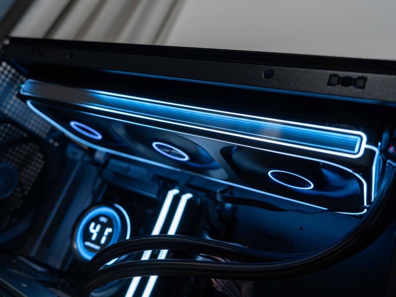 更有性价比的优质之选，蓝宝石NiTRO+ 氮动B650M WIFI主板评测