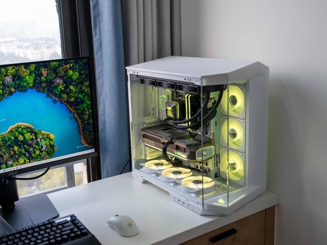 毕业级27英寸4K@240Hz显示器，微星MPG 272URX QD-OLED晒单