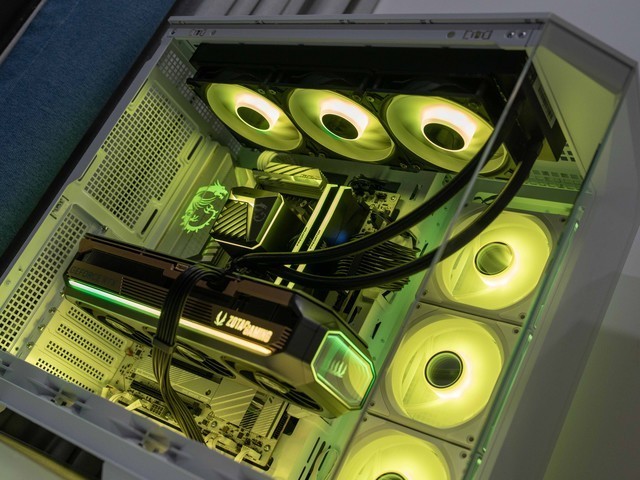 毕业级27英寸4K@240Hz显示器，微星MPG 272URX QD-OLED晒单