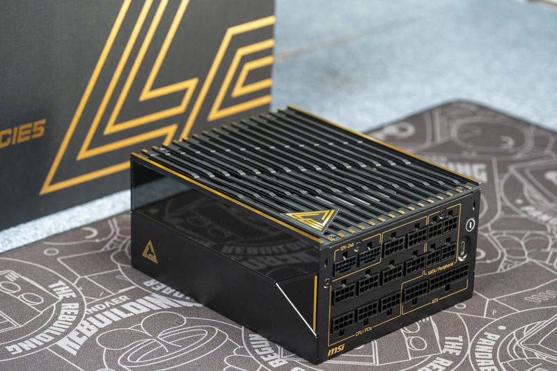 微星 MEG Ai1600T PCIE5 电源评测：高端玩家的新宠儿