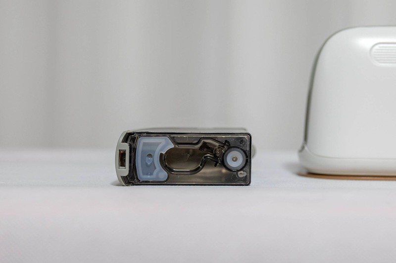 七彩叮当蒸汽熨烫机，让你压箱底的衣服重焕光彩