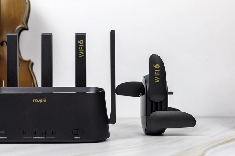 轻松一碰就能组网，锐捷蜂鸟旗舰版子母路由器真有这么好吗？