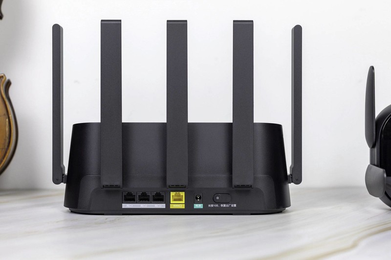 轻松一碰就能组网，锐捷蜂鸟旗舰版子母路由器真有这么好吗？