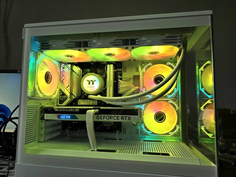 新一代“卷王”！实战枭鲸审判者DDR5内存 5600 32G内存超频！