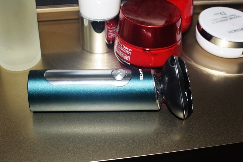 专注运动人群死磕发烧性能成就男士护理颠覆性神器未野MAX剃须刀