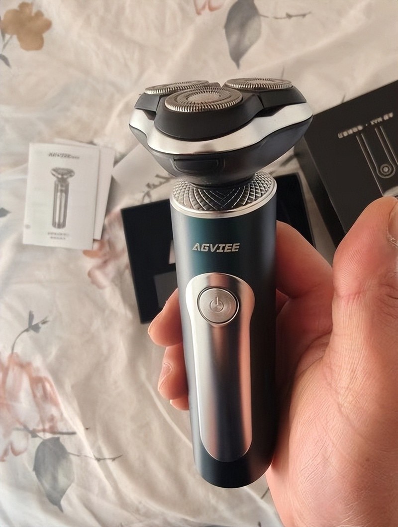 专注运动人群死磕发烧性能成就男士护理颠覆性神器未野MAX剃须刀