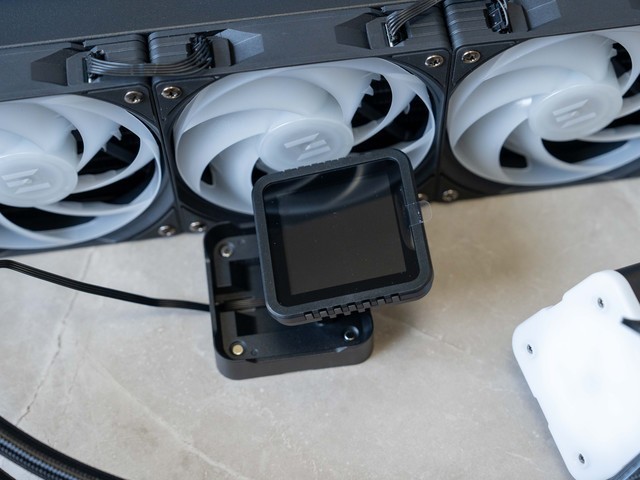 水冷还能这么玩，zalman思民ALPHA2 DS 360水冷散热器使用分享