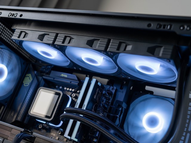 水冷还能这么玩，zalman思民ALPHA2 DS 360水冷散热器使用分享