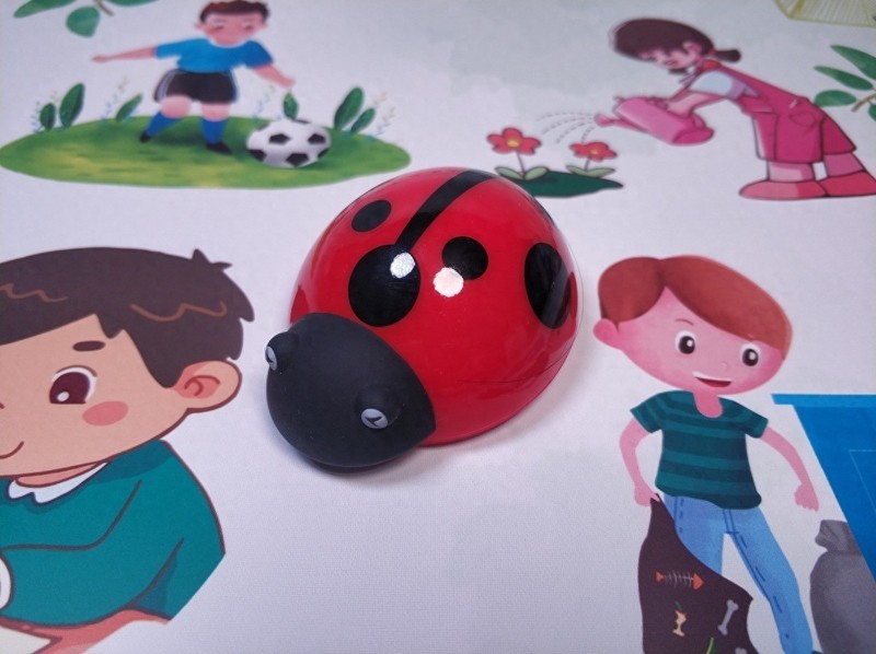 小巧精致惹人爱，孩子早教好玩伴：背呀启蒙认读机