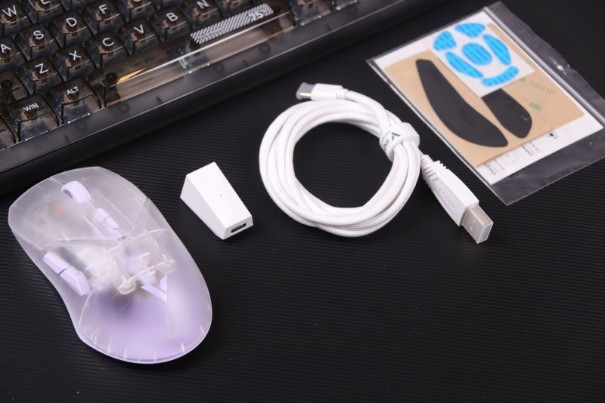 比罗技GPW还轻，超180h续航，支持无线8K，雷柏VT9 Air这么能打？