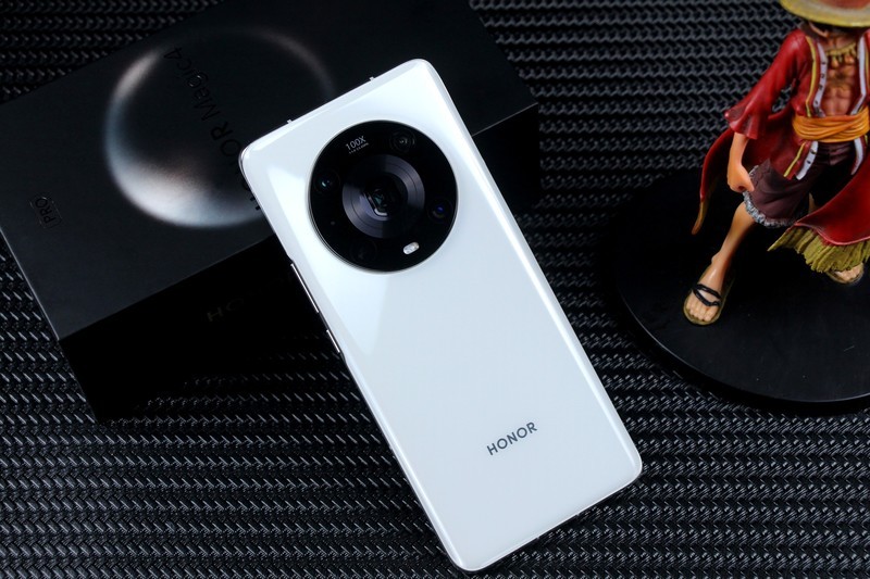 荣耀Magic4 Pro：设计、性能、影像、安全，一部几乎做到面面俱全的旗舰