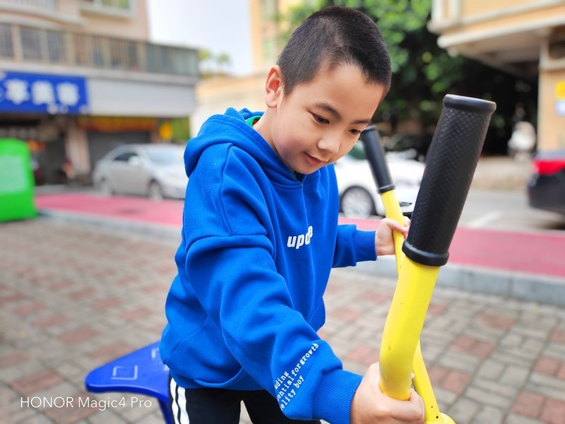 荣耀Magic4 Pro：设计、性能、影像、安全，一部几乎做到面面俱全的旗舰