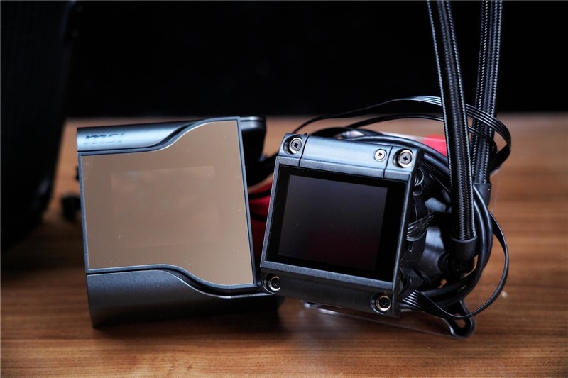 微星旗舰水冷战神S360来袭，播放视频，显示天气，你想不到的它全做了。