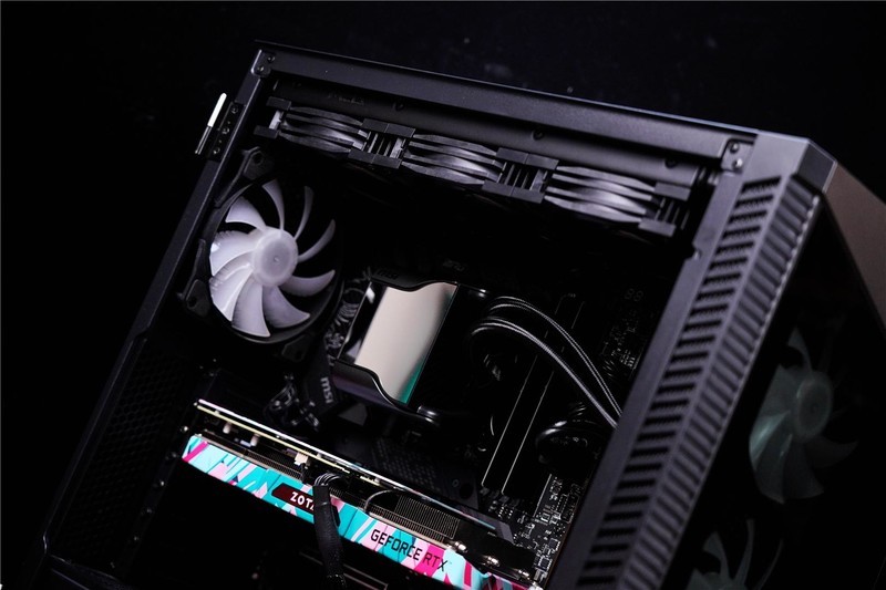 微星旗舰水冷战神S360来袭，播放视频，显示天气，你想不到的它全做了。