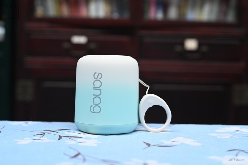 随身听歌小玩伴，王心凌同款便携音箱，Sanag塞那X6S上手