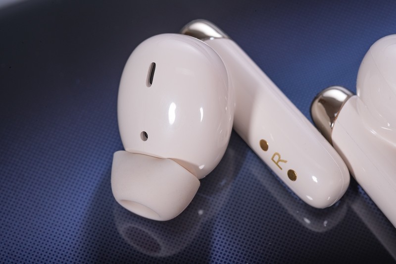 六麦降噪更深度，不玩复制粘贴的TWS耳机，iKF Zing