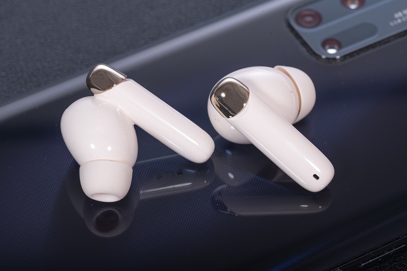 六麦降噪更深度，不玩复制粘贴的TWS耳机，iKF Zing