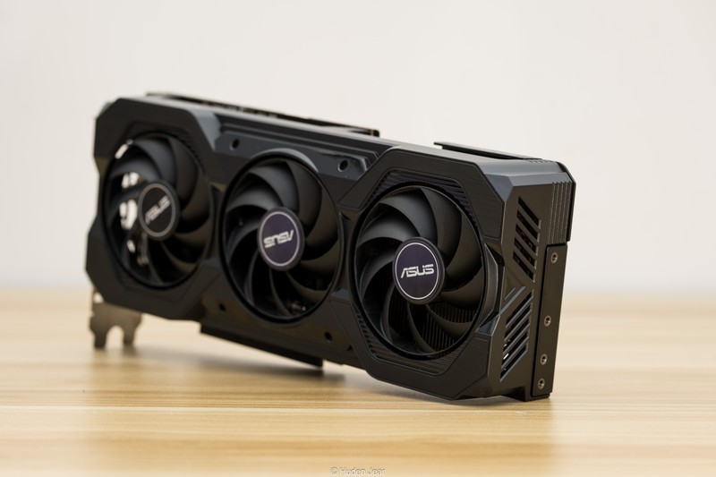 AMD RX7650GRE首发测评：性比价显卡的继任者来了