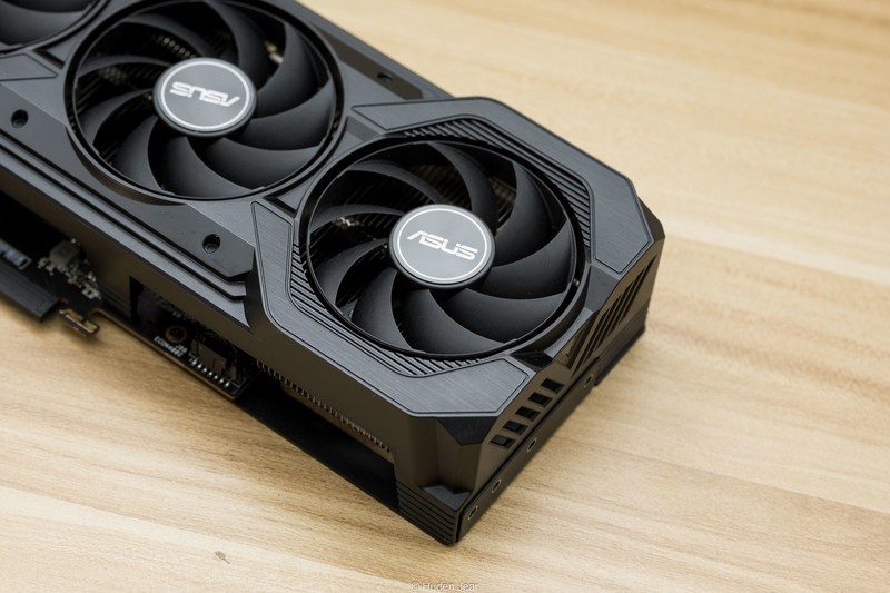 AMD RX7650GRE首发测评：性比价显卡的继任者来了