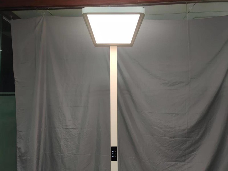 柏曼和霍尼韦尔护眼灯哪个好？多维度硬核测评对比